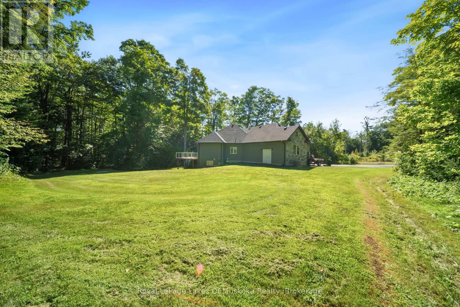 2269 Elana Drive, Severn, Ontario L3V 0C1 - Photo 43 - S12360082