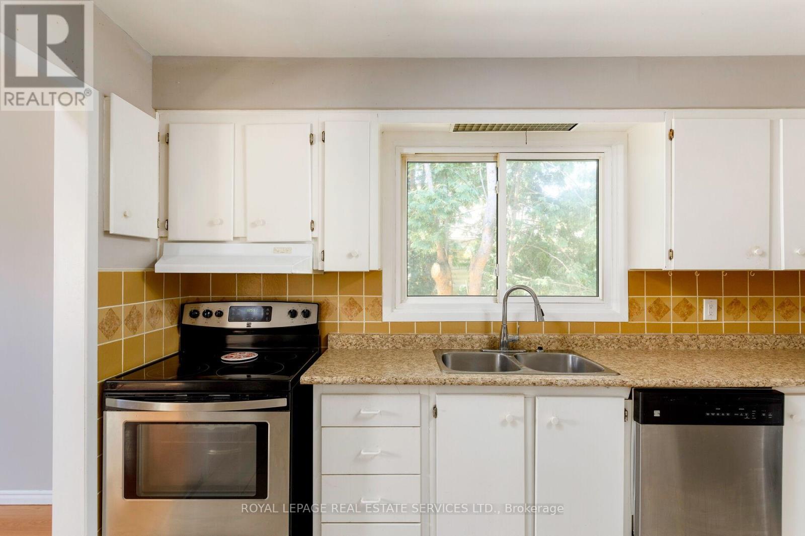 2339 Hixon Street, Oakville, Ontario  L6L 1T7 - Photo 15 - W12359921