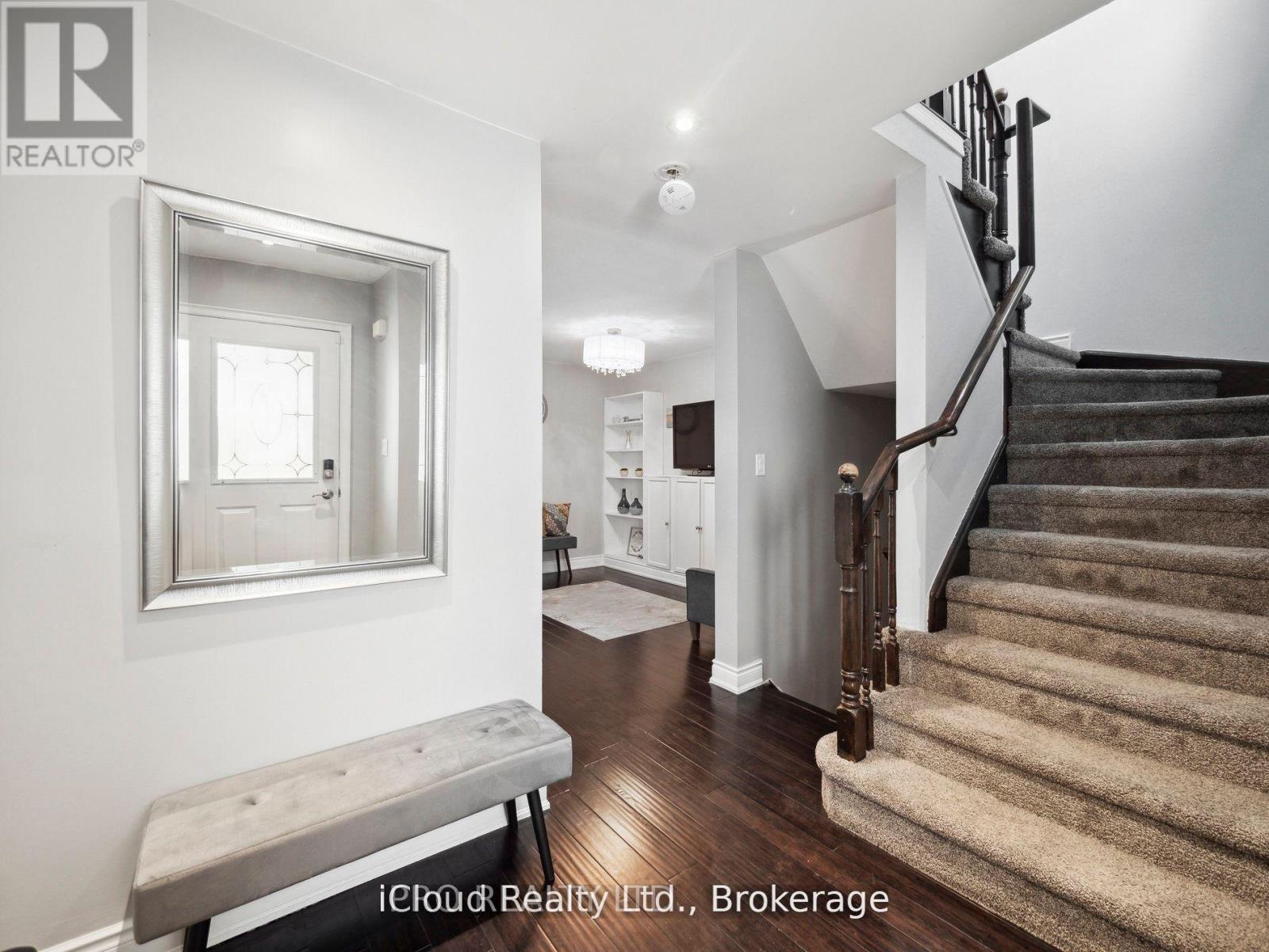 424 Jay Crescent, Orangeville, Ontario  L9W 4Z2 - Photo 5 - W12359928