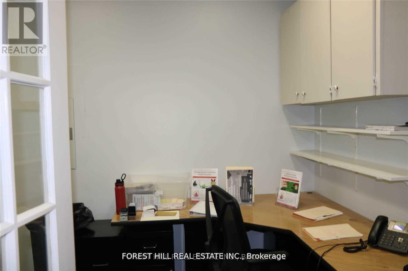 1st Floor - 44 Queen Street E, Brampton, Ontario  L6V 1A2 - Photo 5 - W12359955