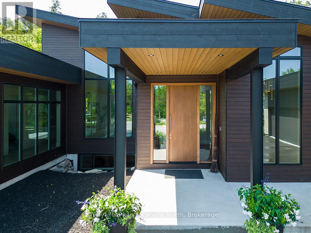 109 Pheasant Run, Blue Mountains, Ontario  N0H 2P0 - Photo 2 - X12359965