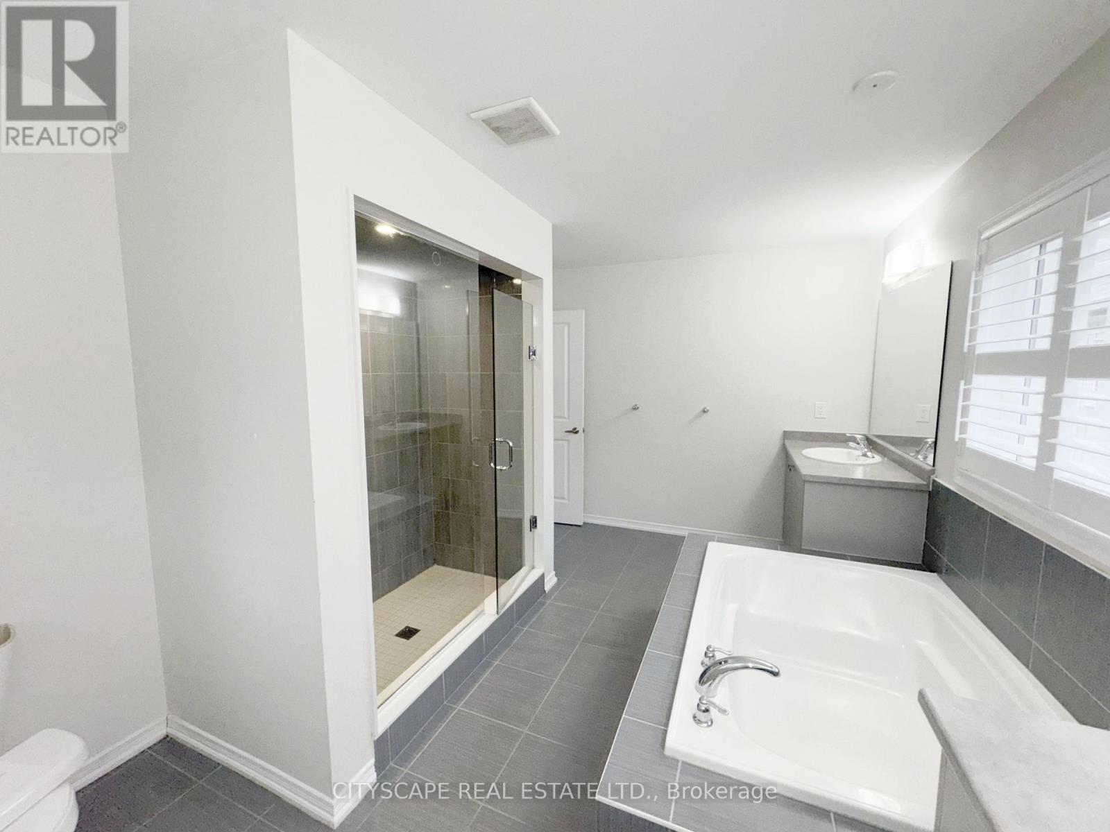 8659 Chickory Trail, Niagara Falls, Ontario  L2H 3S5 - Photo 26 - X12359956