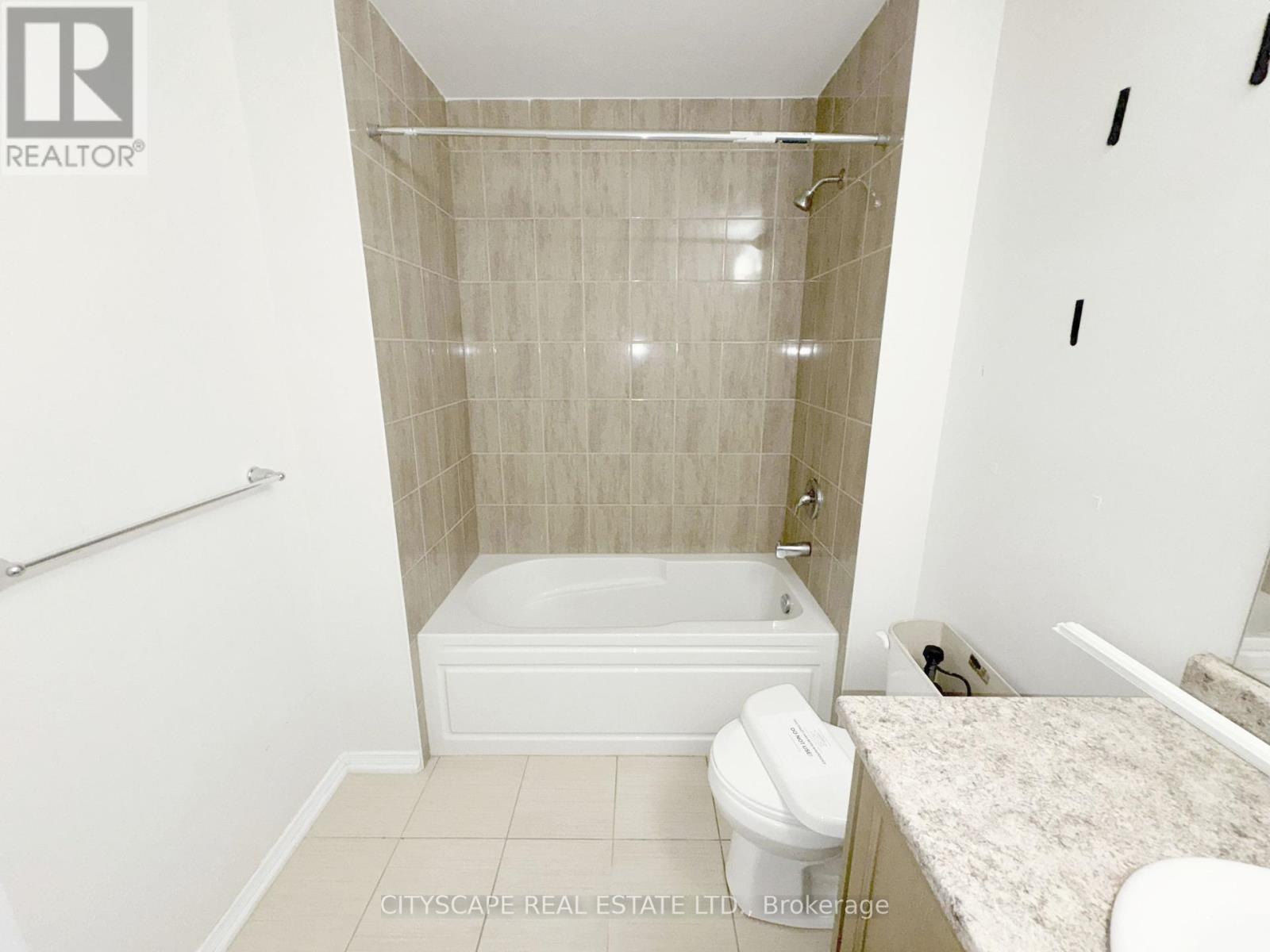 8659 Chickory Trail, Niagara Falls, Ontario  L2H 3S5 - Photo 30 - X12359956