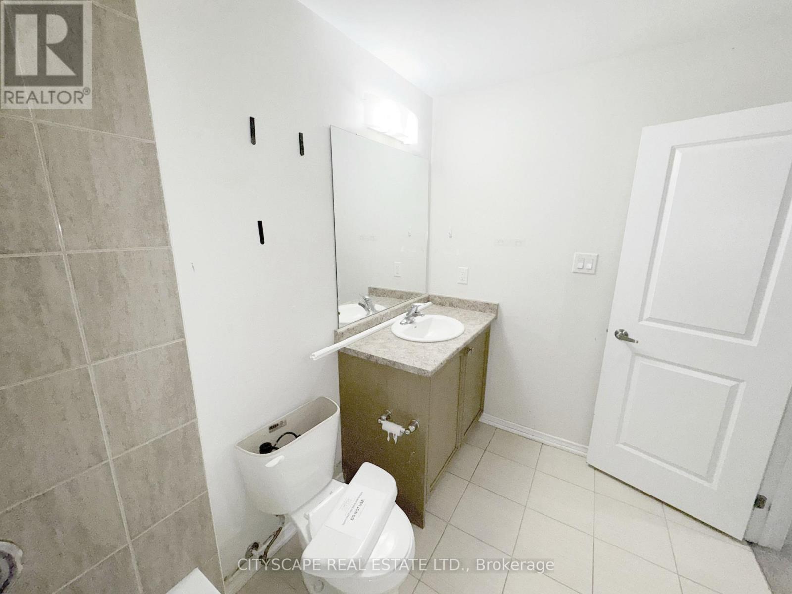8659 Chickory Trail, Niagara Falls, Ontario  L2H 3S5 - Photo 31 - X12359956