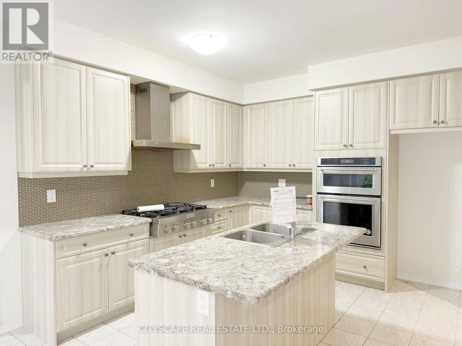 8659 Chickory Trail, Niagara Falls, Ontario  L2H 3S5 - Photo 8 - X12359956