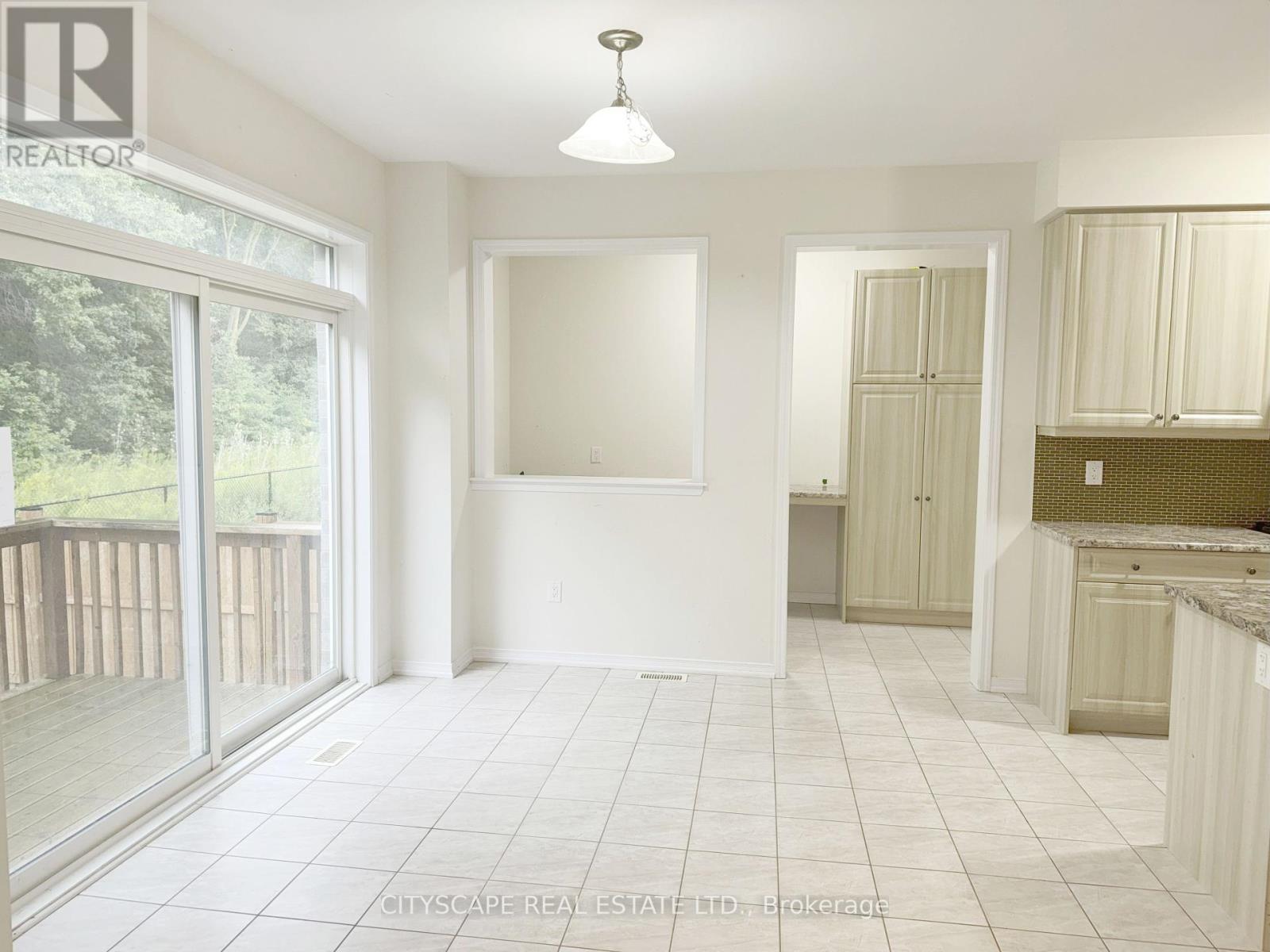 8659 Chickory Trail, Niagara Falls, Ontario  L2H 3S5 - Photo 9 - X12359956