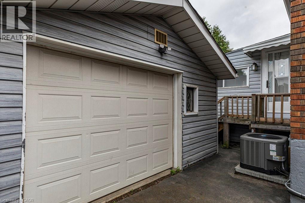 169 East 32nd Street, Hamilton, Ontario  L8V 3S1 - Photo 43 - 40761089