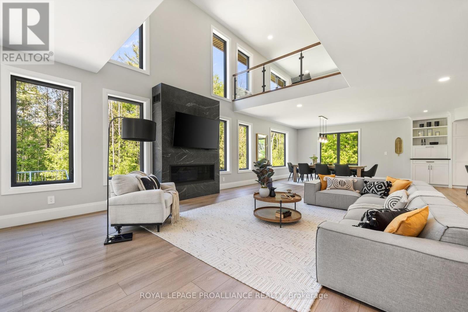 21514 Loyalist Parkway, Prince Edward County, Ontario  K0K 1L0 - Photo 11 - X12360034