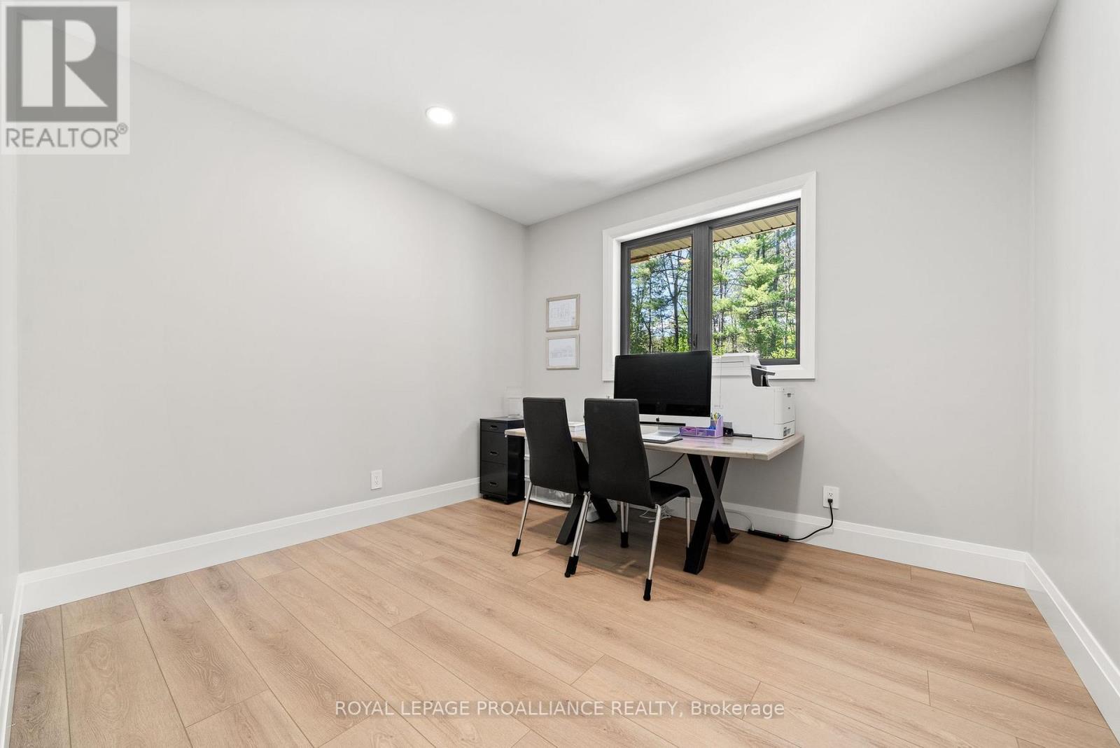 21514 Loyalist Parkway, Prince Edward County, Ontario  K0K 1L0 - Photo 25 - X12360034