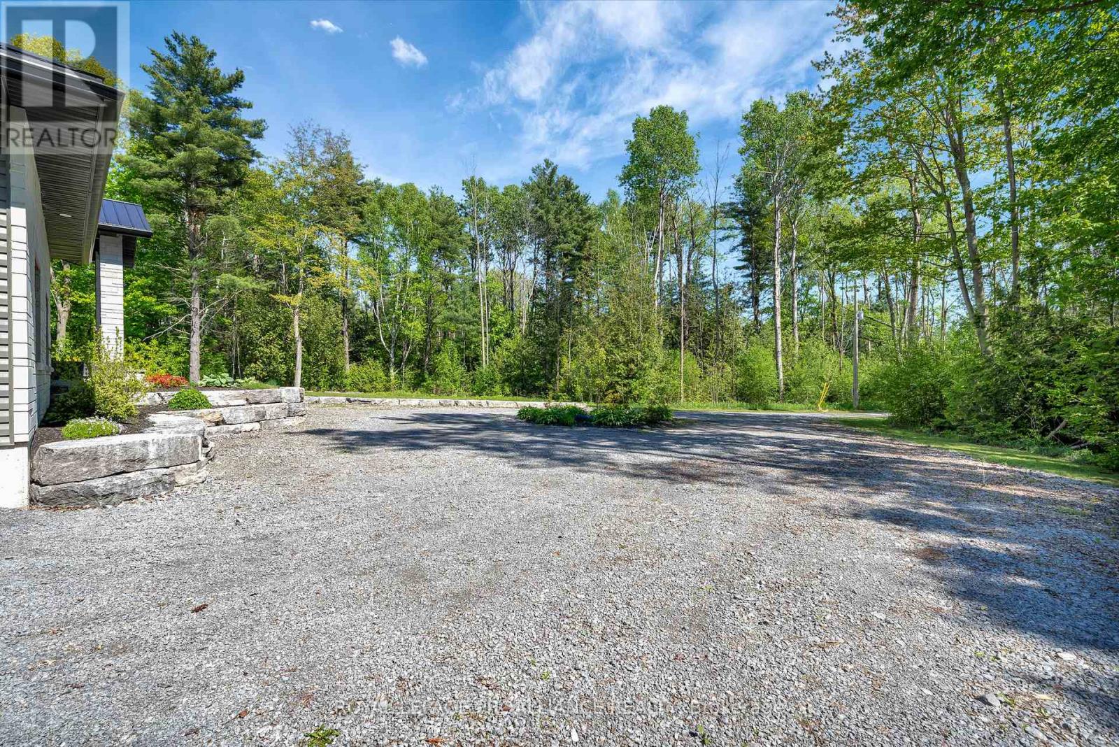 21514 Loyalist Parkway, Prince Edward County, Ontario  K0K 1L0 - Photo 4 - X12360034