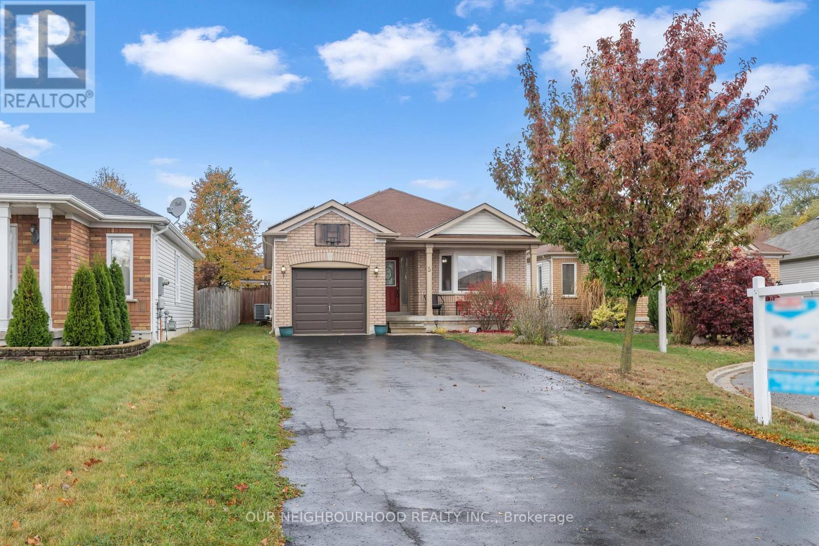 5 Snell Court, Port Hope, Ontario L1A 0A6 - Photo 5 - X12360040