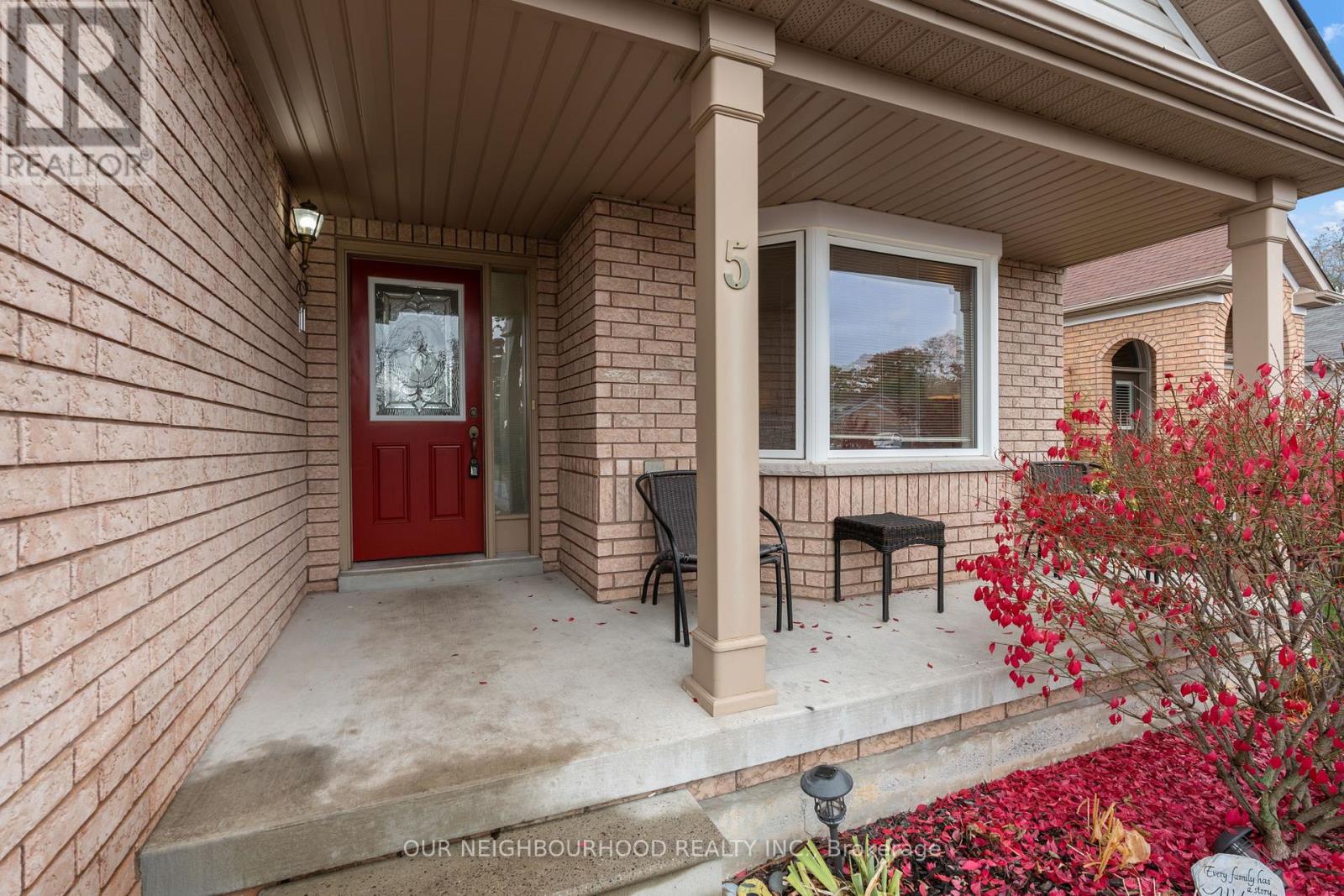 5 Snell Court, Port Hope, Ontario L1A 0A6 - Photo 6 - X12360040