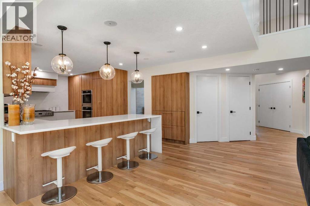 Property at 931 Shawnee Drive SW image 3