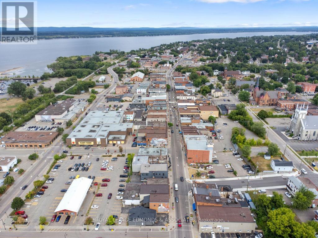 201 Pembroke Street W, Pembroke, Ontario  K8A 5N1 - Photo 39 - X12359980