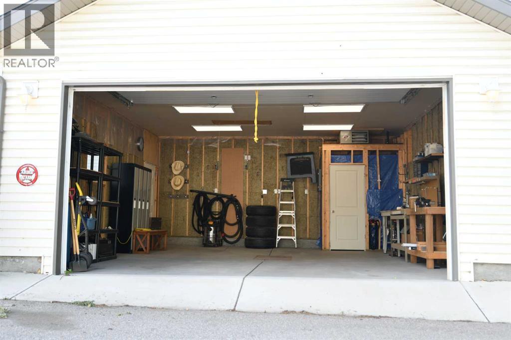 Property at 2825 Coopers Manor SW image 3