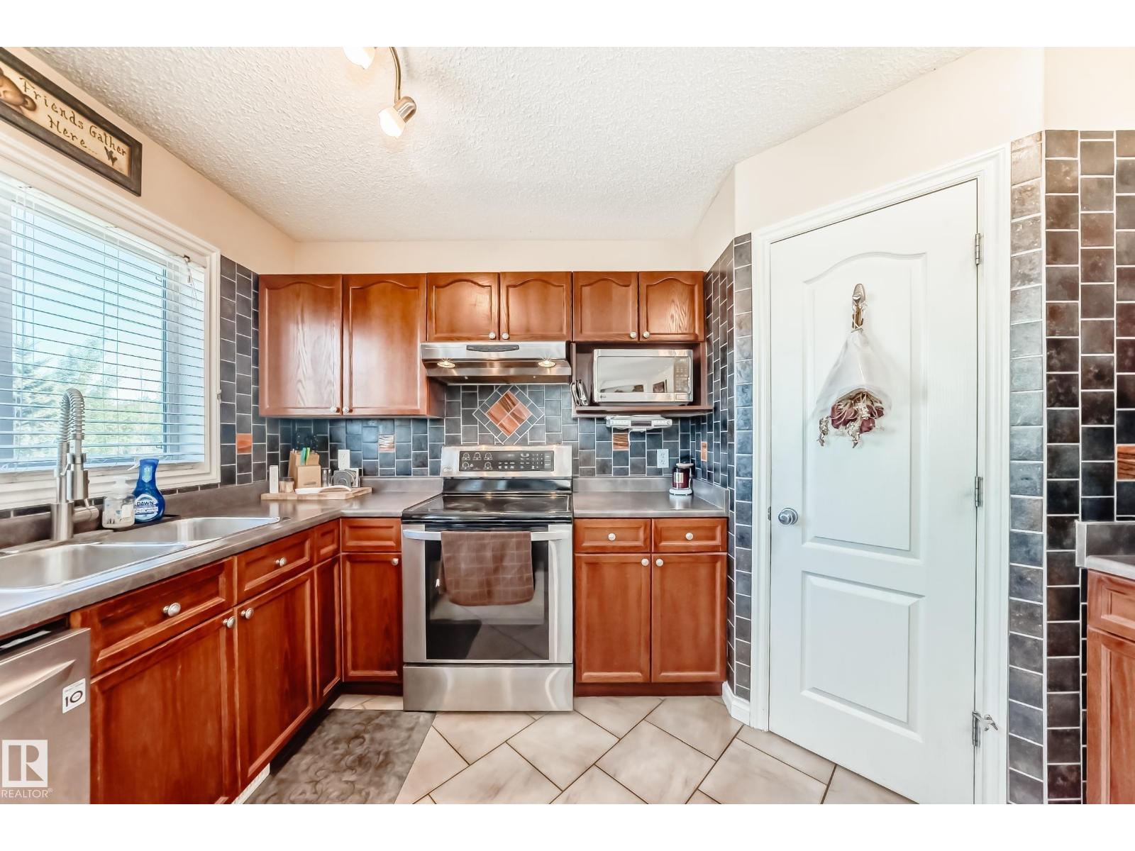 30 Douglas Cr, Leduc, Alberta  T9E 8P4 - Photo 4 - E4454334