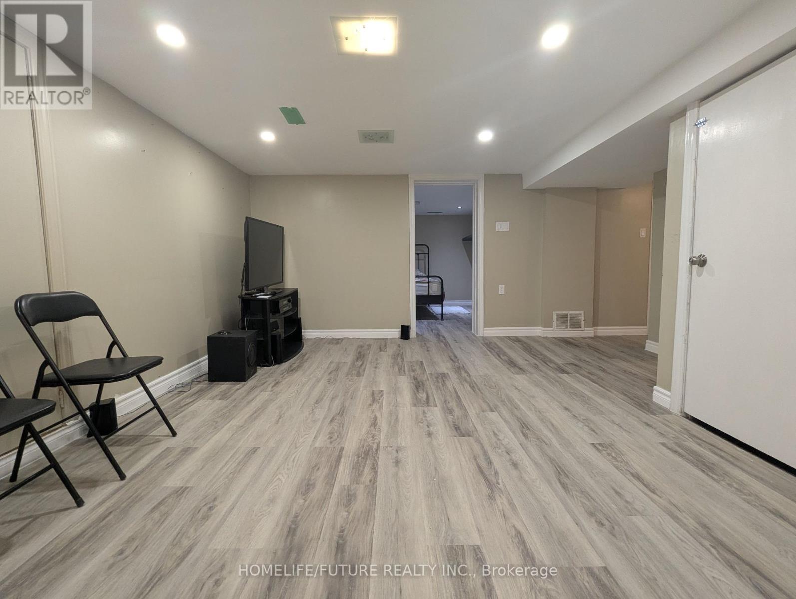 14 Lawndale Road, Toronto, Ontario  M1M 3R6 - Photo 1 - E12360077