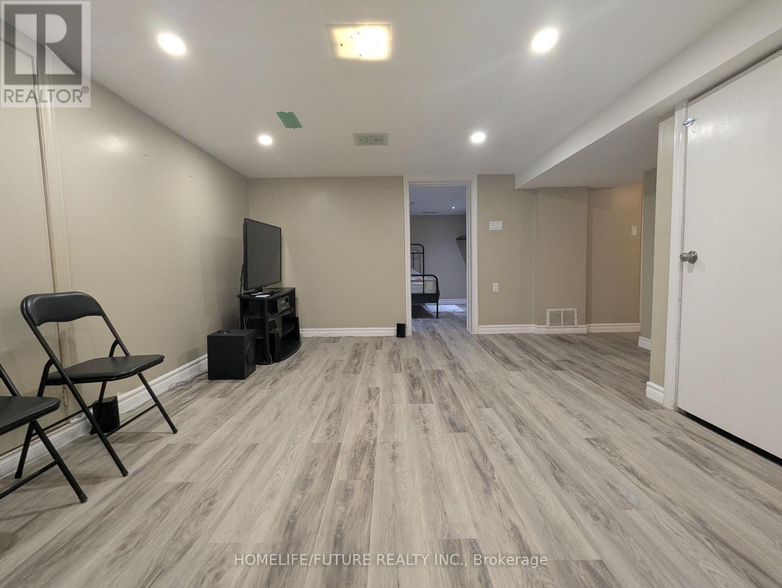 14 Lawndale Road, Toronto, Ontario  M1M 3R6 - Photo 3 - E12360077