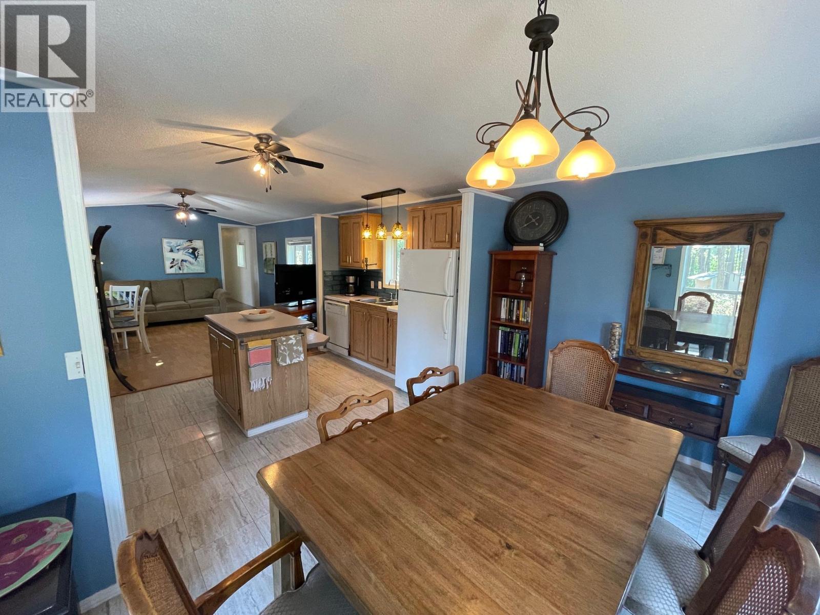 2021 Fife Road, Christina Lake, British Columbia  V0H 1E3 - Photo 13 - 10360289