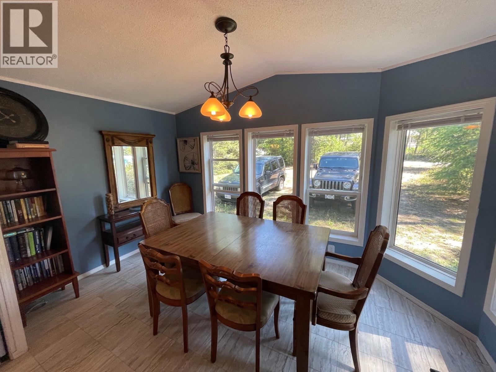 2021 Fife Road, Christina Lake, British Columbia  V0H 1E3 - Photo 14 - 10360289