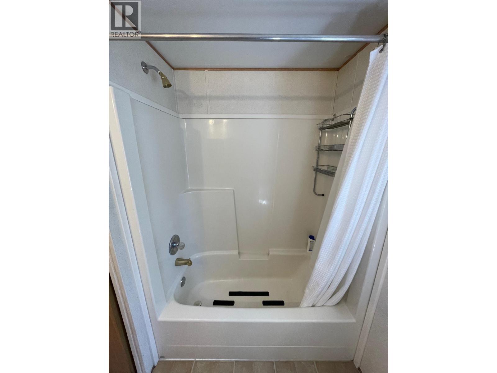 2021 Fife Road, Christina Lake, British Columbia  V0H 1E3 - Photo 29 - 10360289