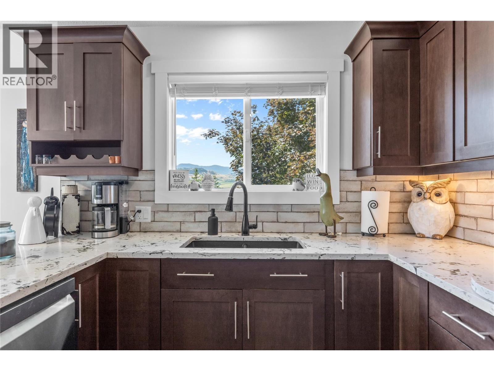 6149 Bella Vista Road, Vernon, British Columbia  V1H 1B4 - Photo 9 - 10360383