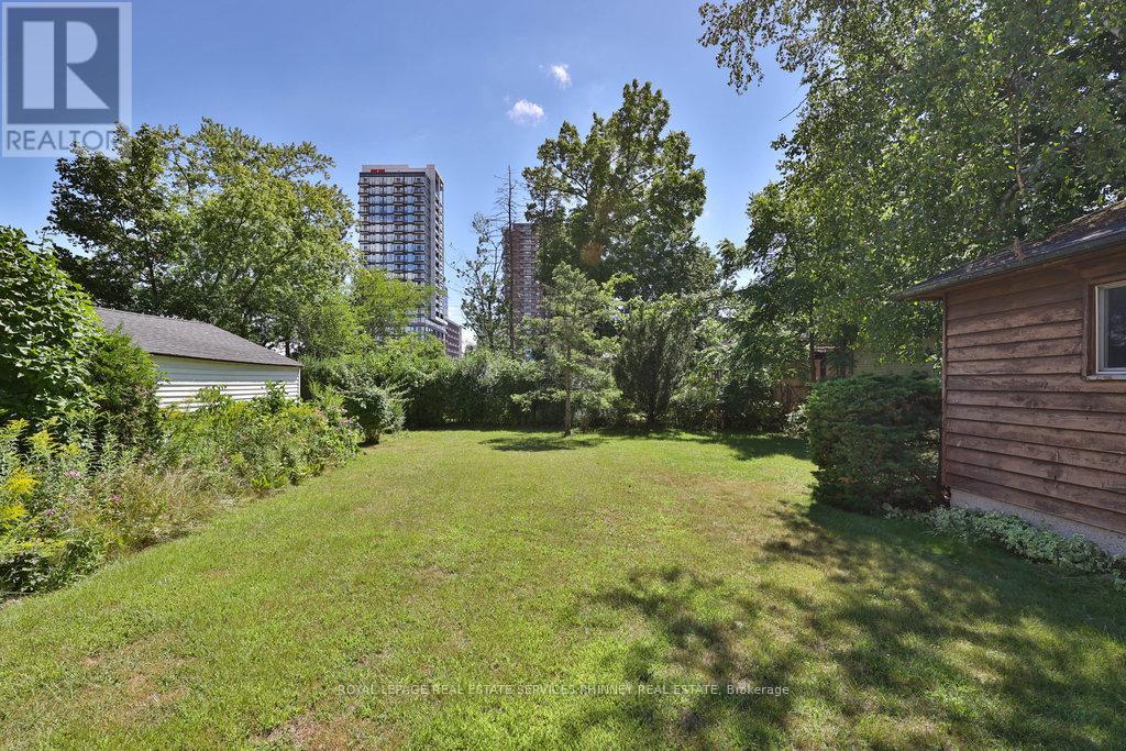 72 Oriole Avenue, Mississauga, Ontario  L5G 1V2 - Photo 18 - W12359969