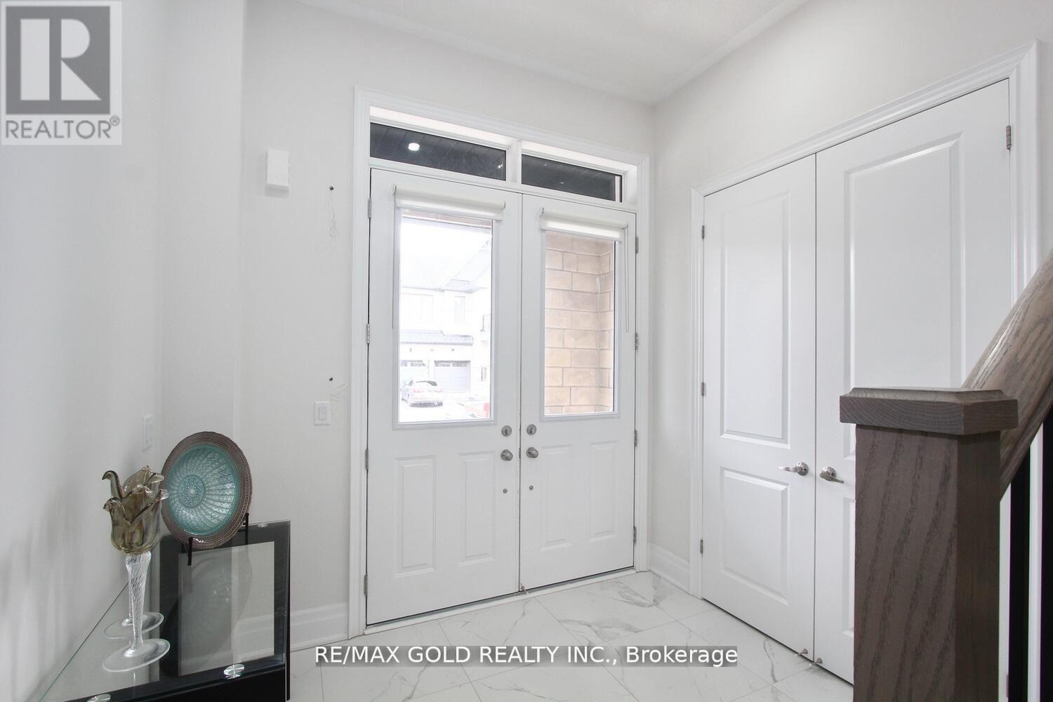 23 Gatherwood Terrace, Caledon, Ontario  L7C 1Z9 - Photo 5 - W12360029