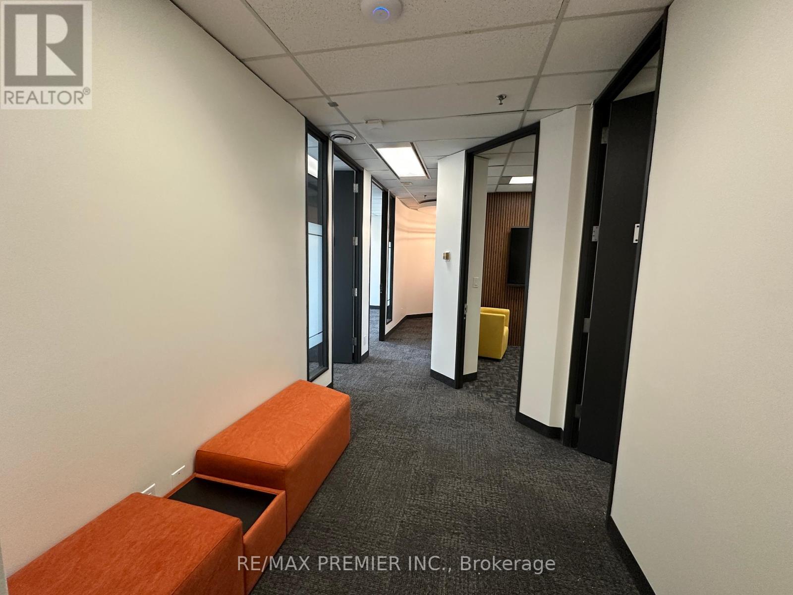 200-33 - 350 Burnhamthorpe Road W, Mississauga, Ontario  L5B 3J1 - Photo 14 - W12360052