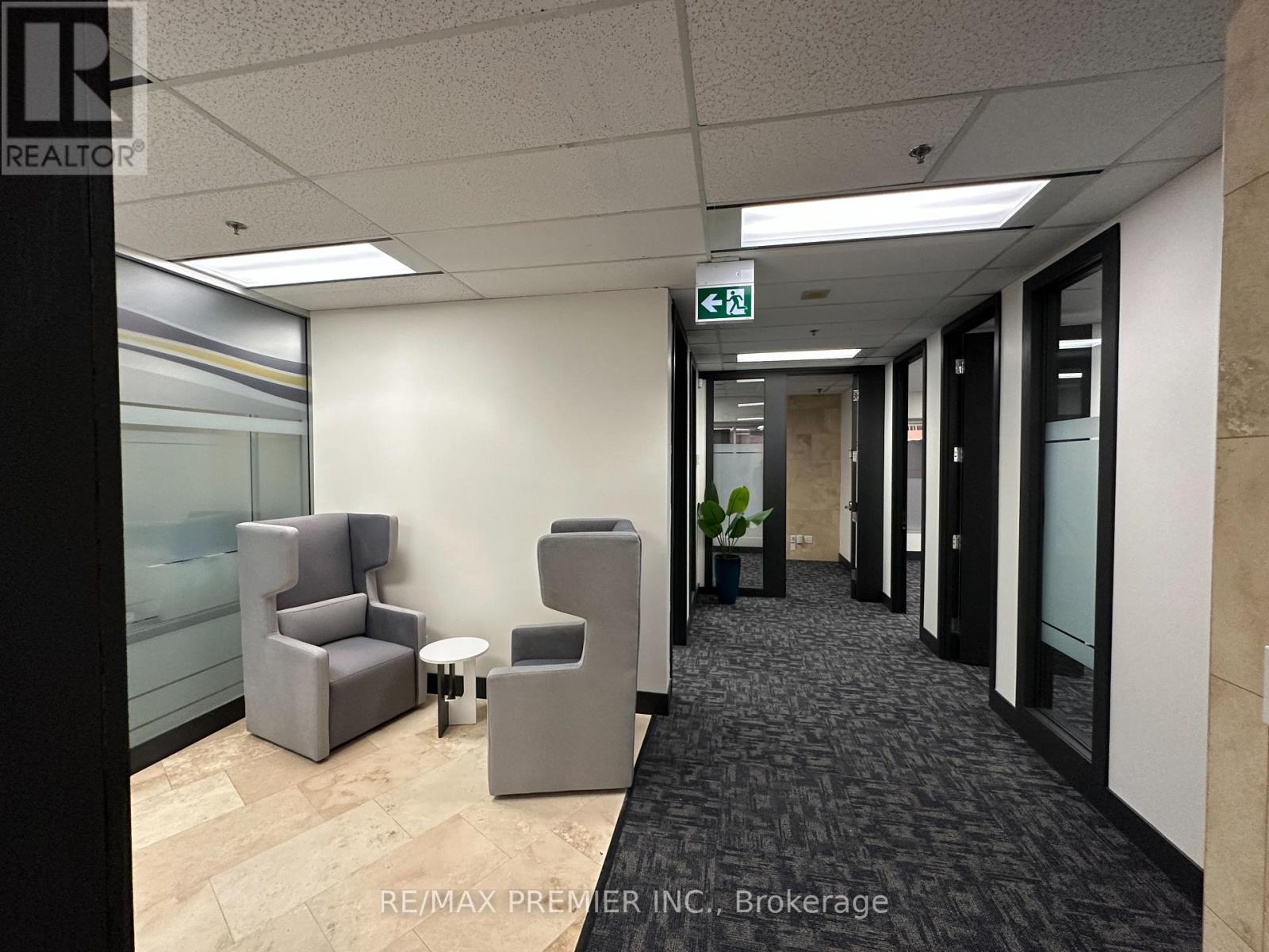 200-33 - 350 Burnhamthorpe Road W, Mississauga, Ontario  L5B 3J1 - Photo 3 - W12360052