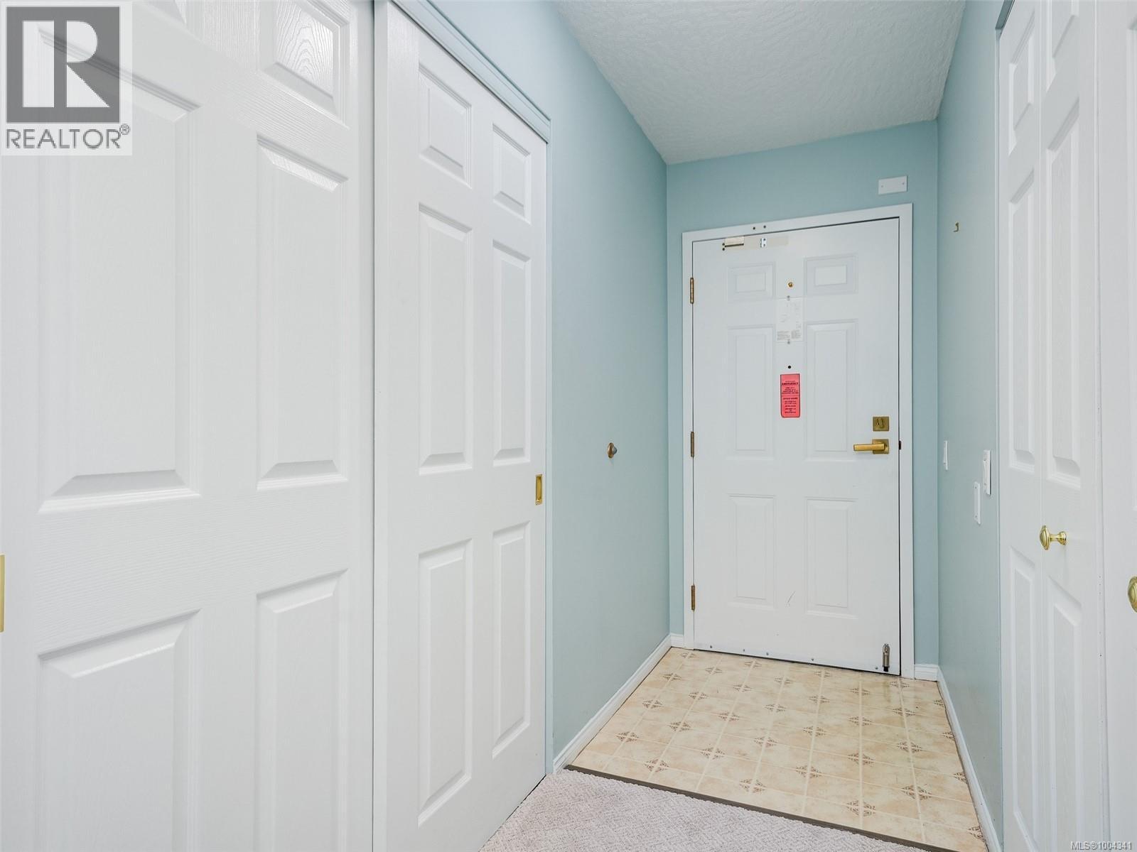 206 1521 Church Ave, Saanich, British Columbia V8P 5T2 - Photo 24 - 1004341