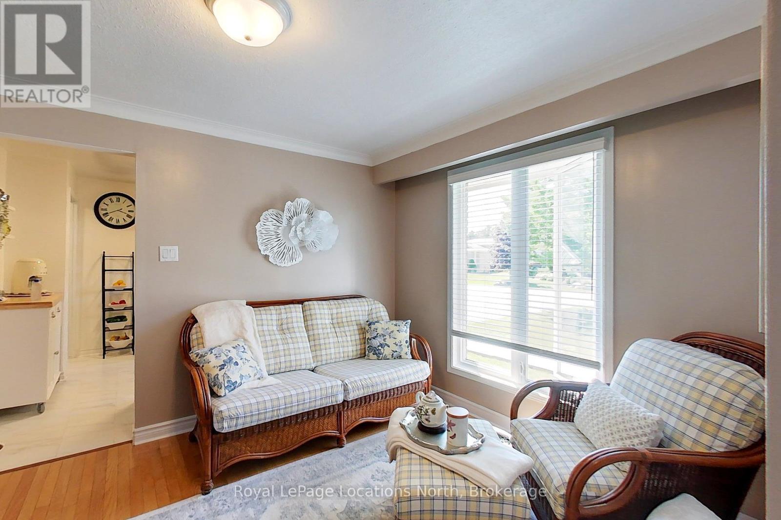 51 Union Street, Meaford, Ontario  N4L 1E6 - Photo 14 - X12360091