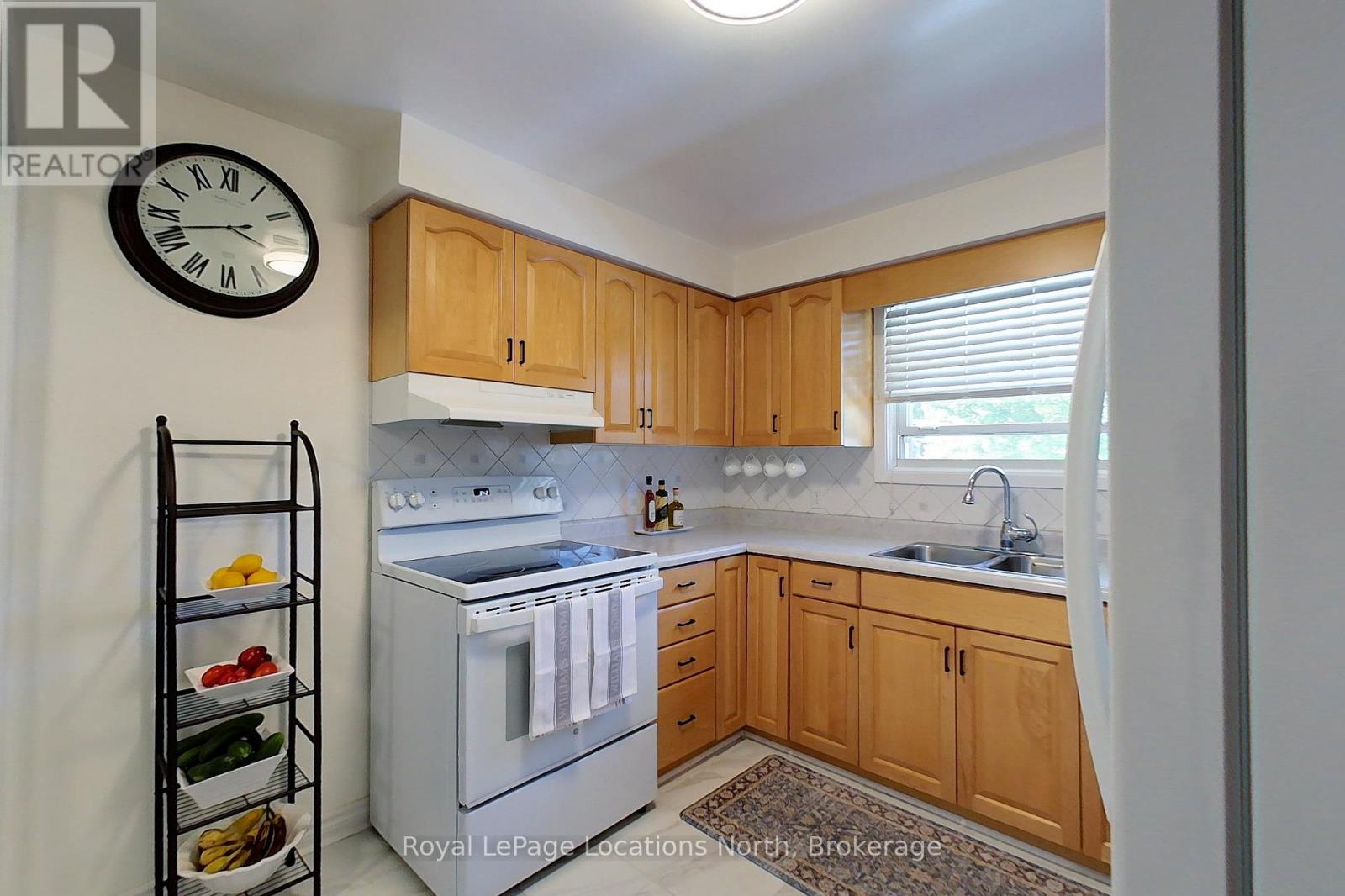 51 Union Street, Meaford, Ontario  N4L 1E6 - Photo 16 - X12360091