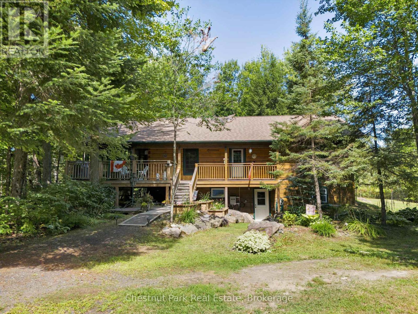 1300 Dickie Lake Road W, Lake Of Bays, Ontario  P0B 1A0 - Photo 38 - X12360094