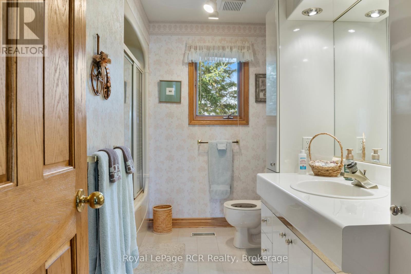 201 Church Street N, Wellington North, Ontario  N0G 2L0 - Photo 29 - X12360106