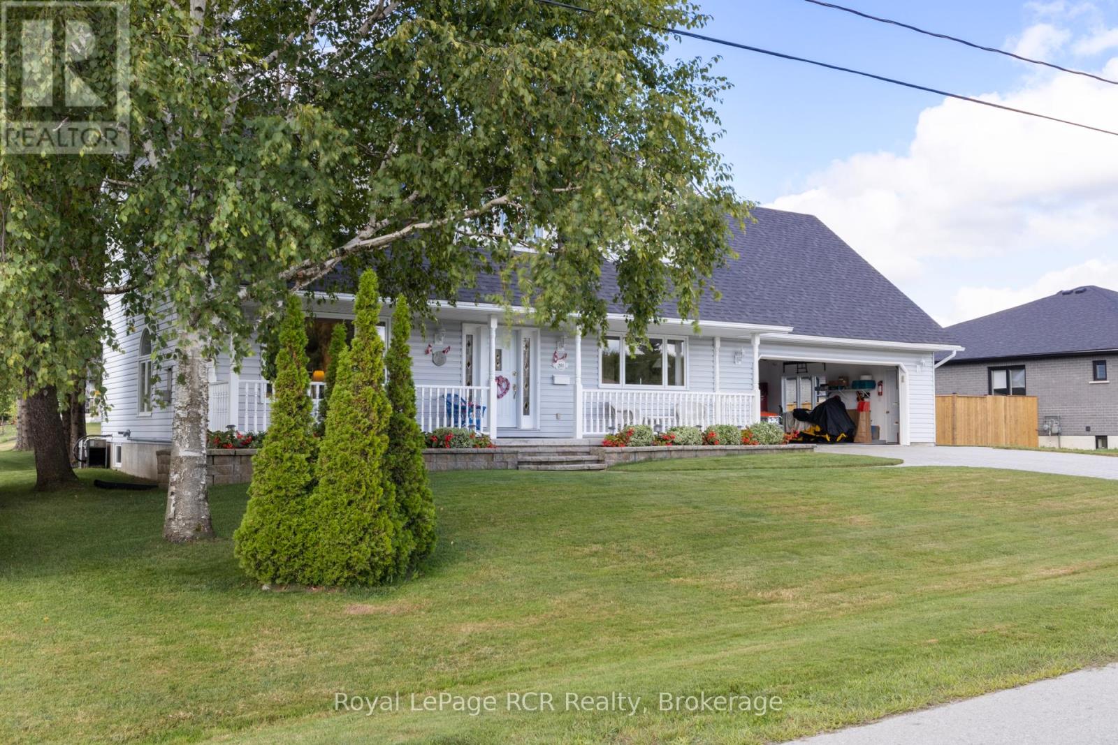 201 Church Street N, Wellington North, Ontario  N0G 2L0 - Photo 3 - X12360106