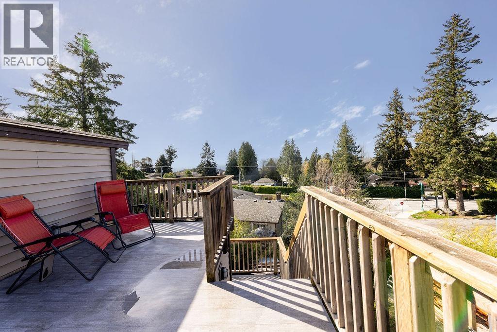 6391 Oracle Road, Sechelt, British Columbia  V7Z 0R8 - Photo 4 - R3039779