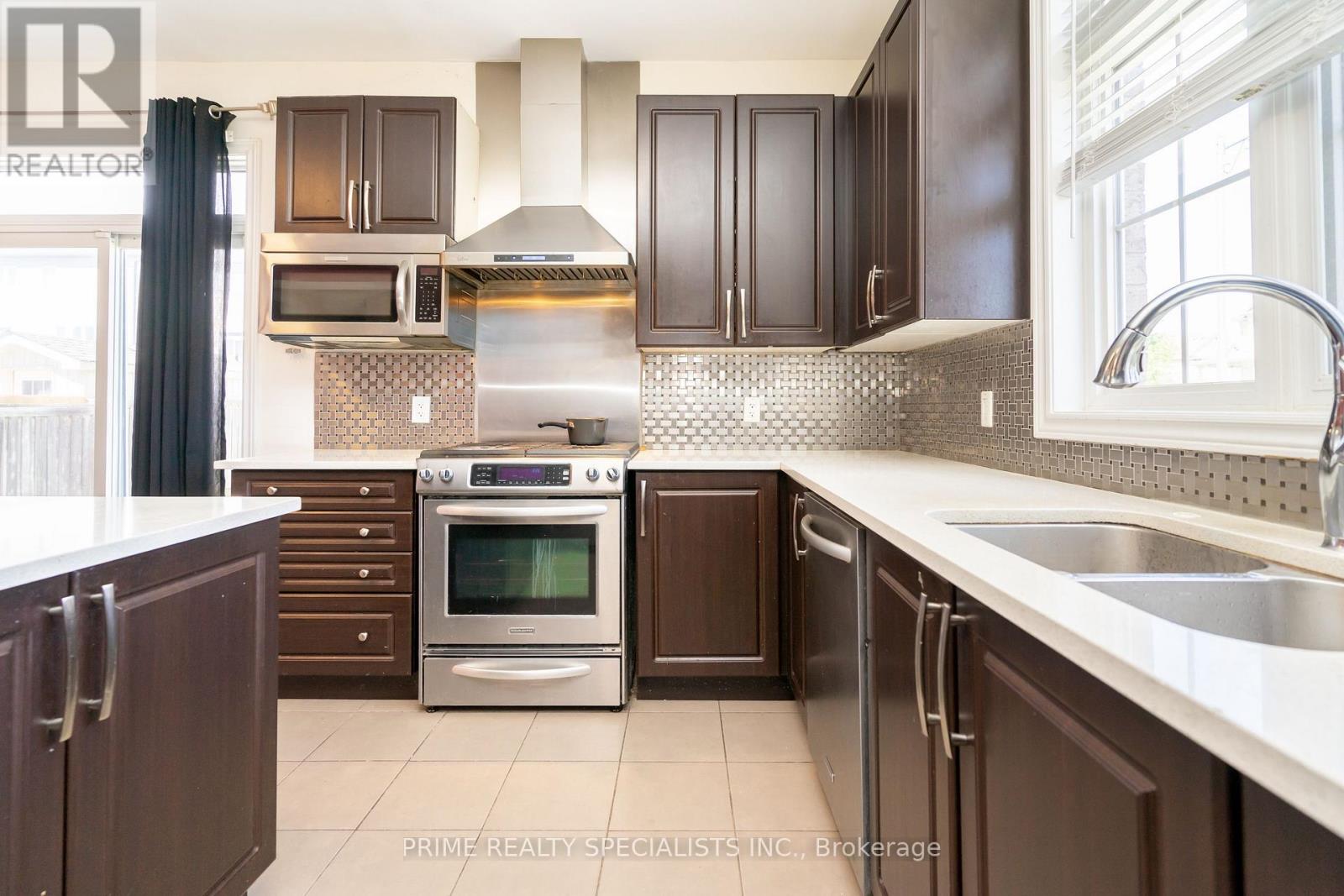 293 Johnson Drive, Shelburne, Ontario  L0N 1S1 - Photo 17 - X12359995