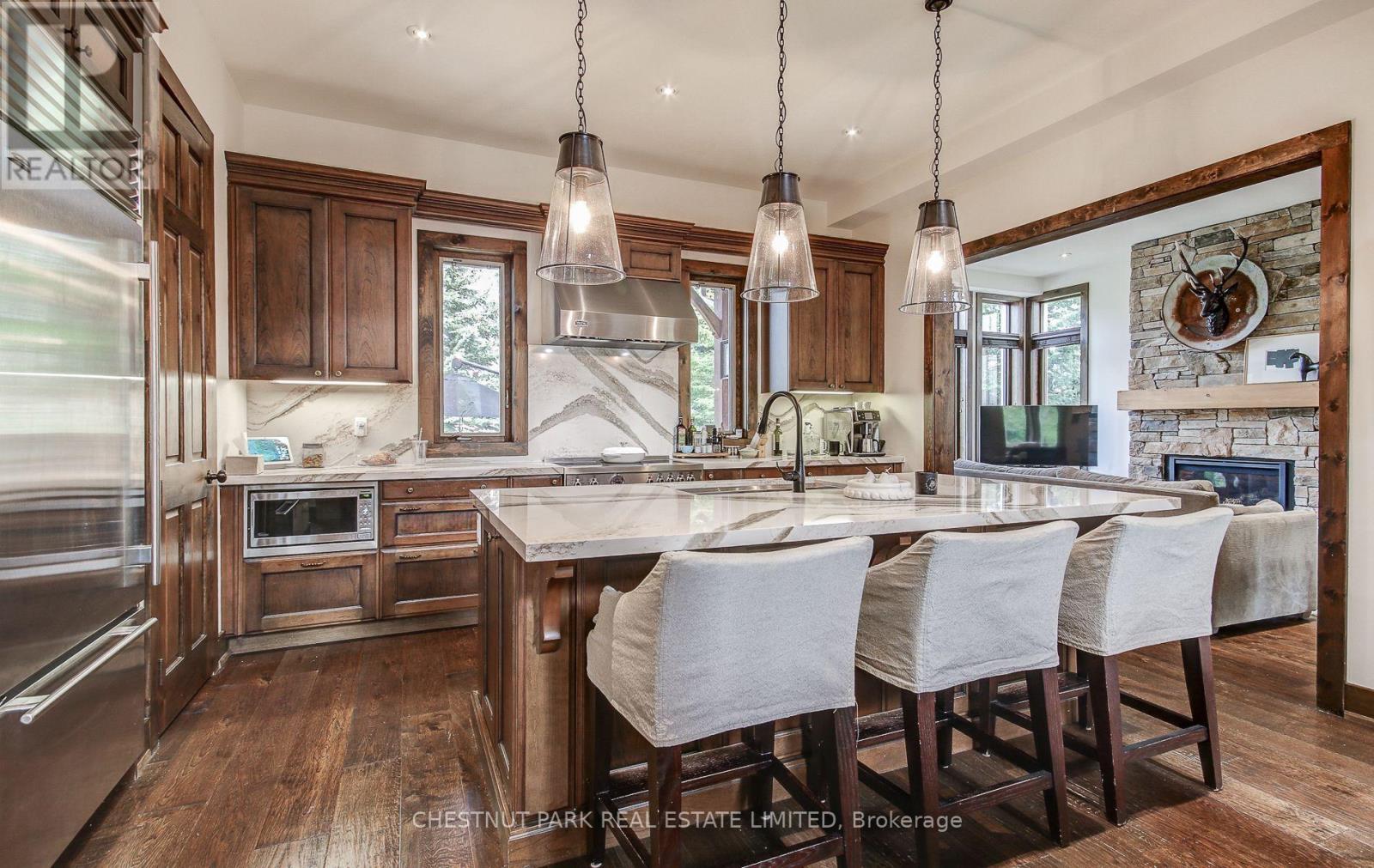 146 National Drive, Blue Mountains, Ontario  L9Y 0B7 - Photo 12 - X12360002