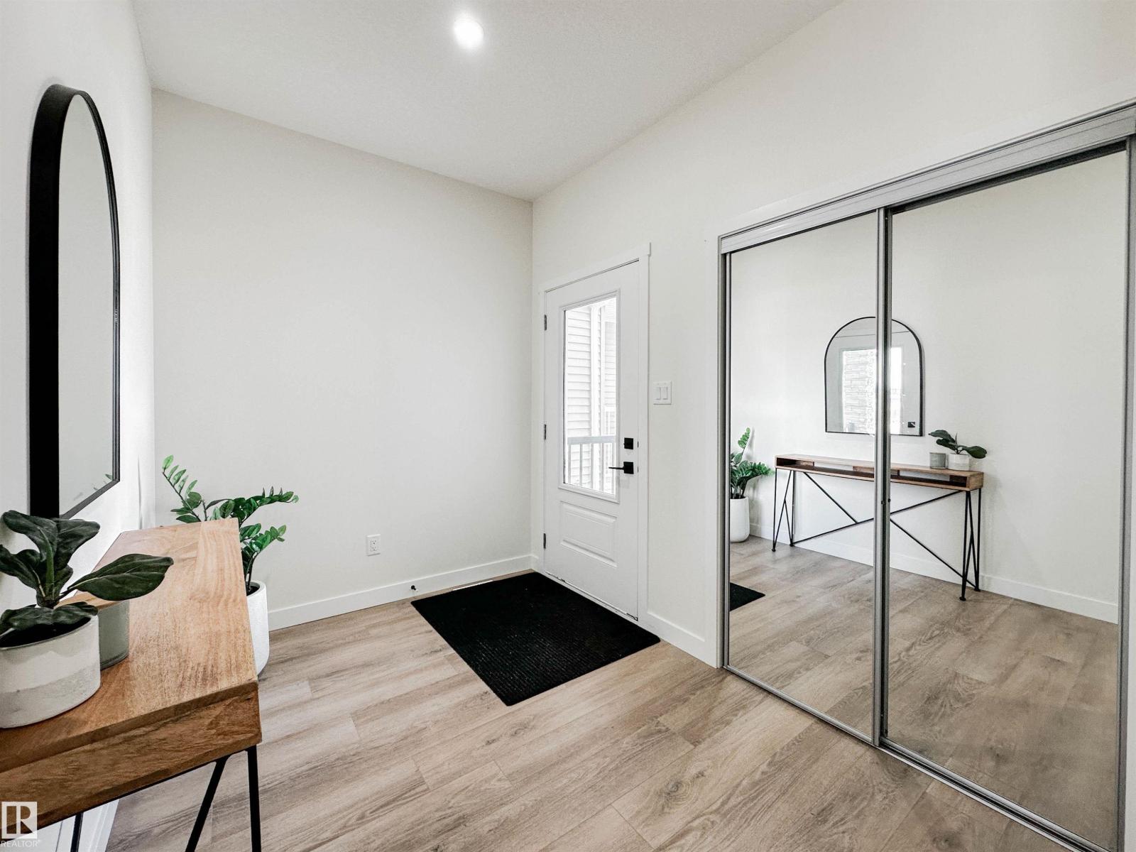 13007 213 St Nw, Edmonton, Alberta  T5S 0T7 - Photo 2 - E4454337