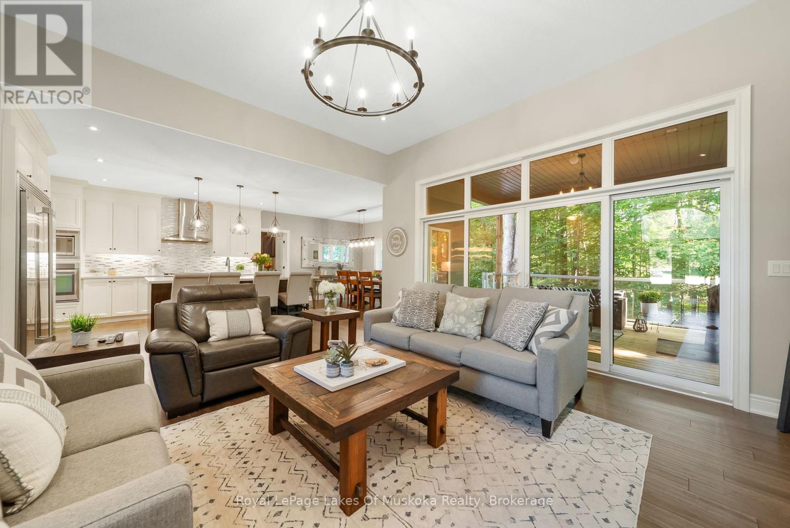 2269 Elana Drive, Severn, Ontario L3V 0C1 - Photo 10 - S12360082