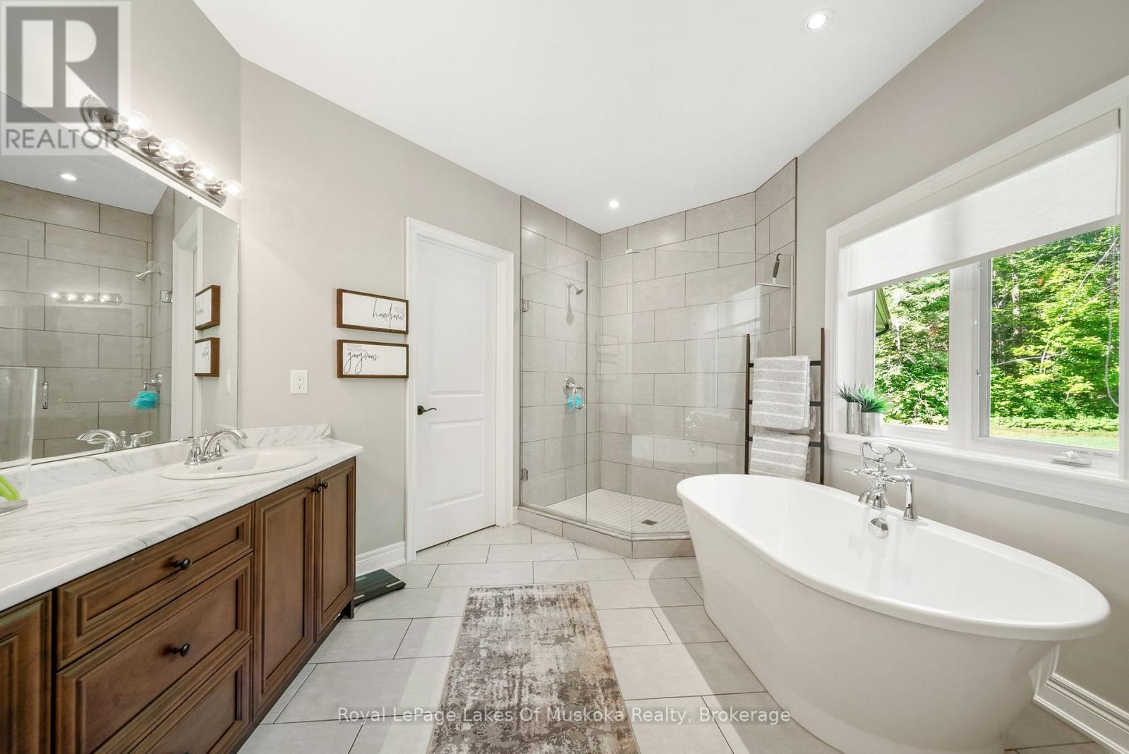 2269 Elana Drive, Severn, Ontario L3V 0C1 - Photo 27 - S12360082