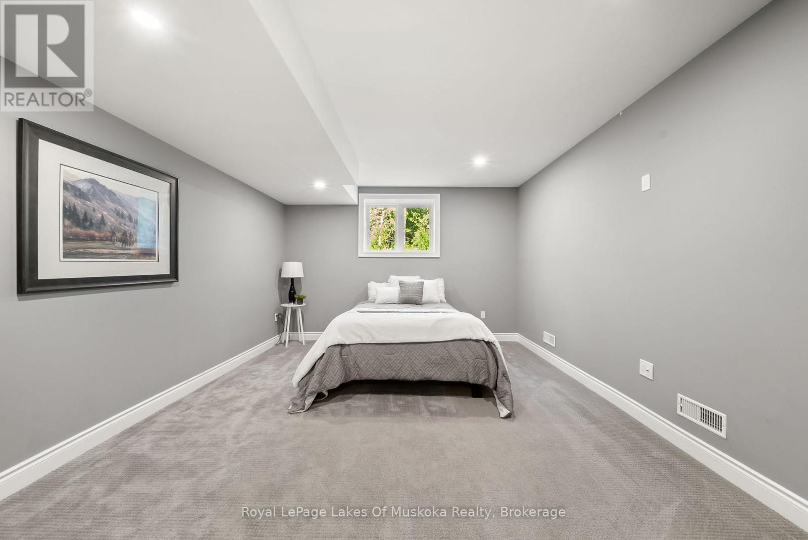 2269 Elana Drive, Severn, Ontario L3V 0C1 - Photo 32 - S12360082