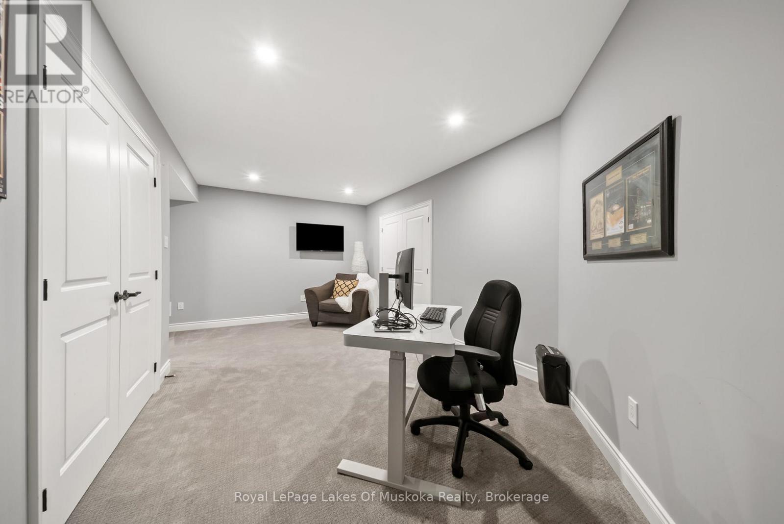 2269 Elana Drive, Severn, Ontario L3V 0C1 - Photo 34 - S12360082