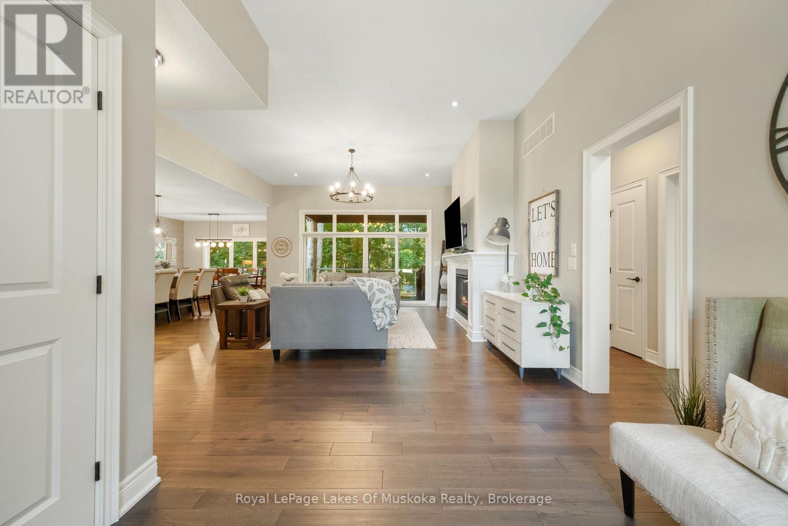 2269 Elana Drive, Severn, Ontario L3V 0C1 - Photo 5 - S12360082