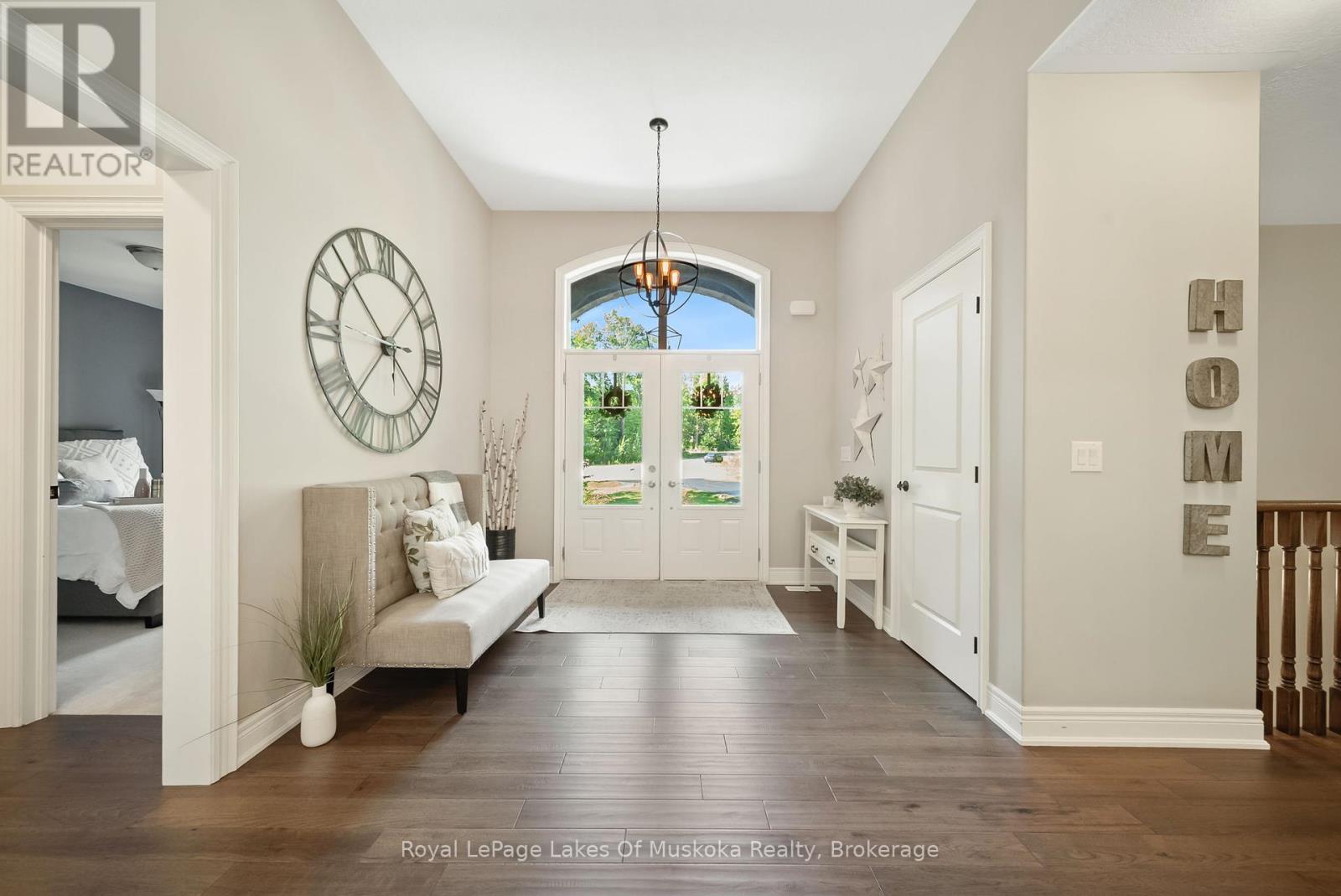 2269 Elana Drive, Severn, Ontario L3V 0C1 - Photo 4 - S12360082