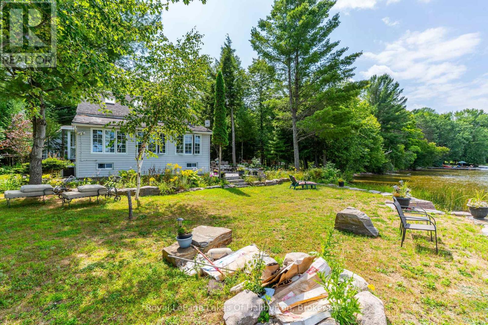 1049 Ninatigo Lane, Algonquin Highlands (Stanhope), Ontario  K0M 1S0 - Photo 39 - X12357974