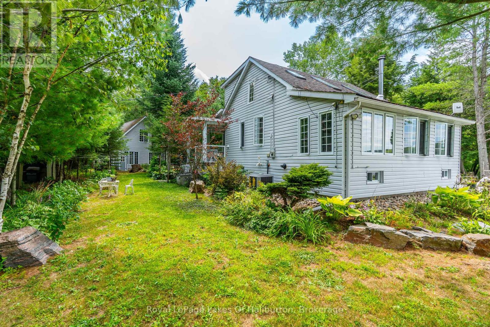 1049 Ninatigo Lane, Algonquin Highlands (Stanhope), Ontario  K0M 1S0 - Photo 38 - X12357974