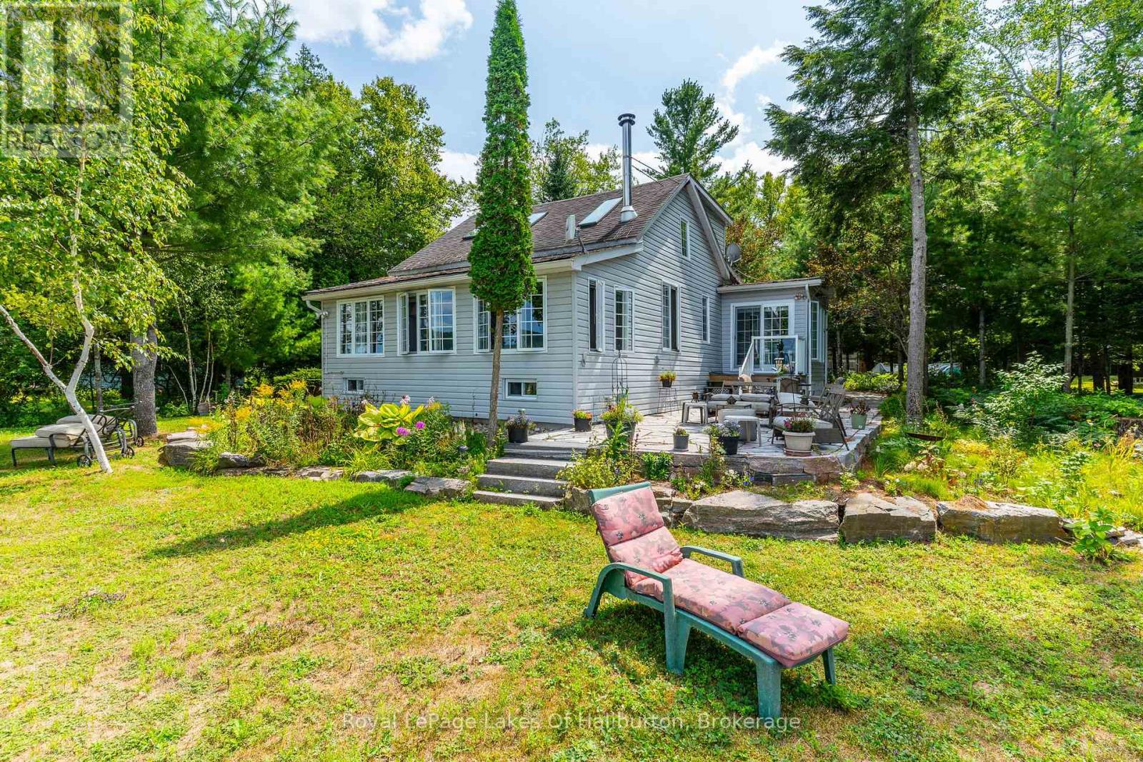 1049 Ninatigo Lane, Algonquin Highlands (Stanhope), Ontario  K0M 1S0 - Photo 40 - X12357974