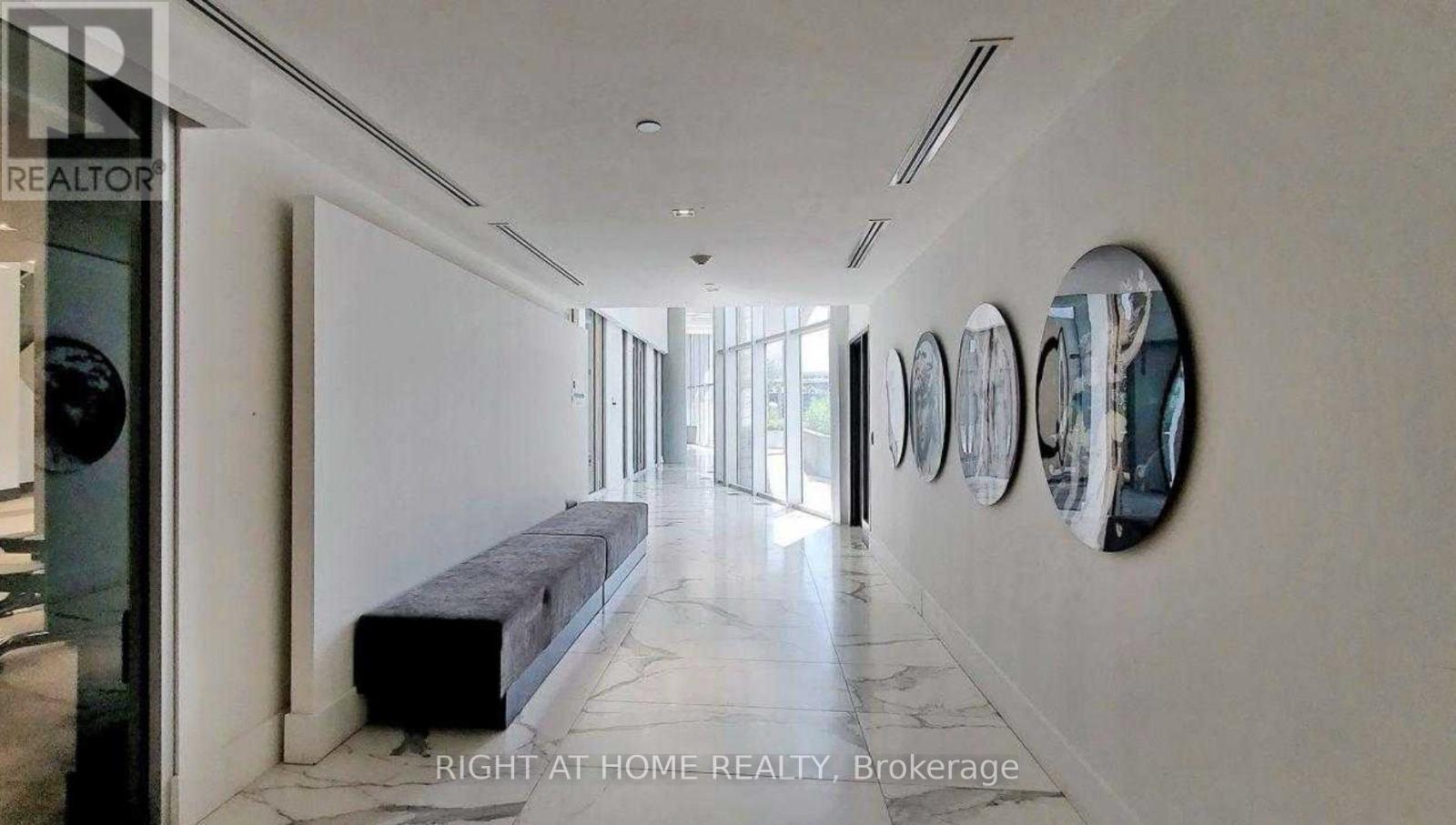 411 - 2916 Highway 7 Road W, Vaughan, Ontario  L4K 0K6 - Photo 15 - N12360100